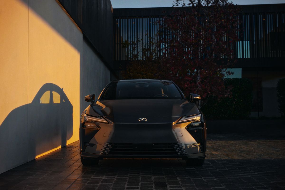 ES 2026 for Lexus