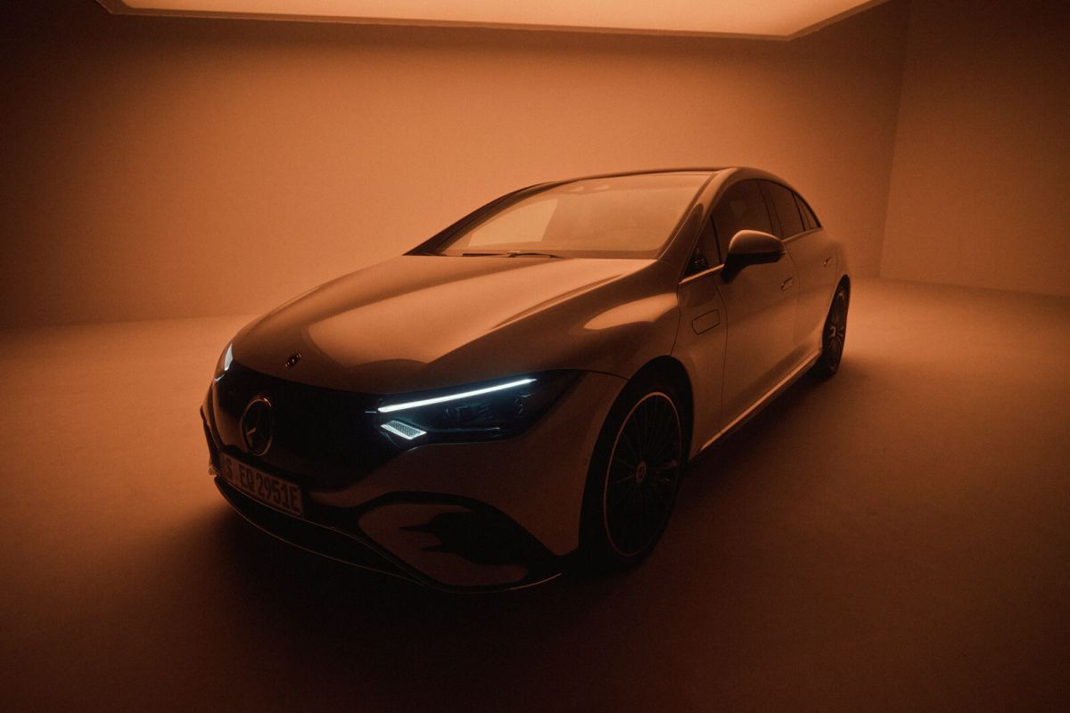 Mercedes Benz 'Magical Garage' Kiev & LA